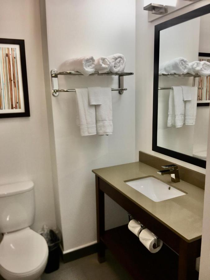 Wingate By Wyndham Jfk Airport, Far Rockaway Ny Hotell New York Eksteriør bilde
